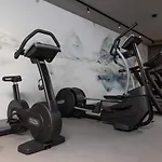 Going Triple A East Aparthotel 4*