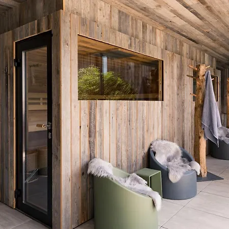 Hotel apartamentowy Going Triple A East Going am Wilden Kaiser