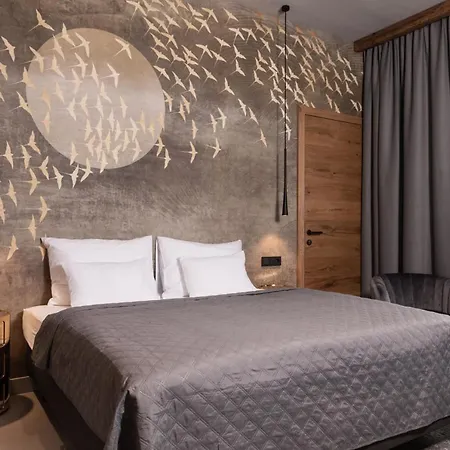 Going Triple A East Hotel apartamentowy 4*