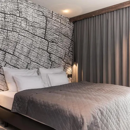 Going Triple A East Aparthotel