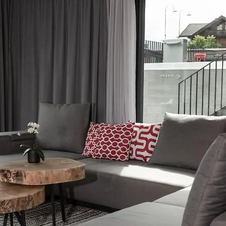 Going Triple A East Aparthotel 4*