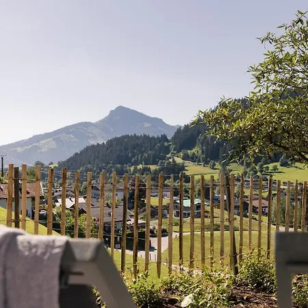 アパートホテル Going Triple A East 4*