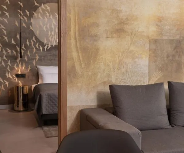 Going Triple A East Apartahotel