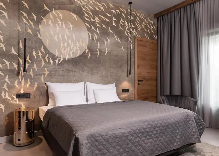 Going Triple A East Apartahotel 4*