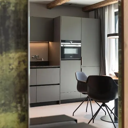 Going Triple A East Aparthotel 4*